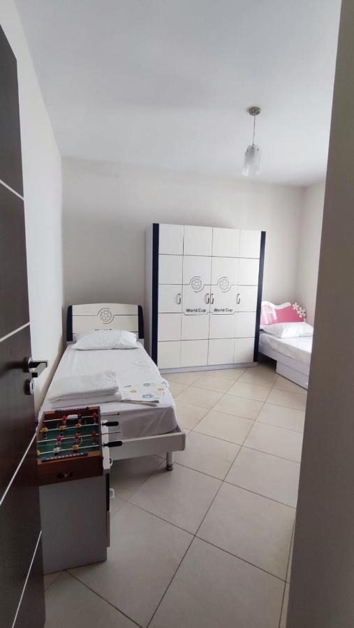 Lolu Apartment Plus Privat Parking Вльора Екстер'єр фото