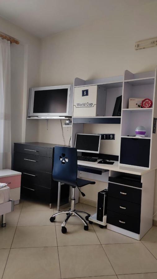 Lolu Apartment Plus Privat Parking Вльора Екстер'єр фото